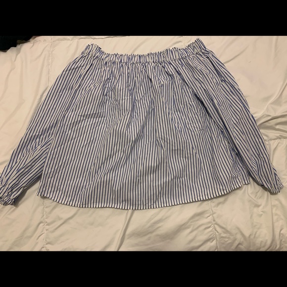 Off the shoulder top - Picture 2 of 2